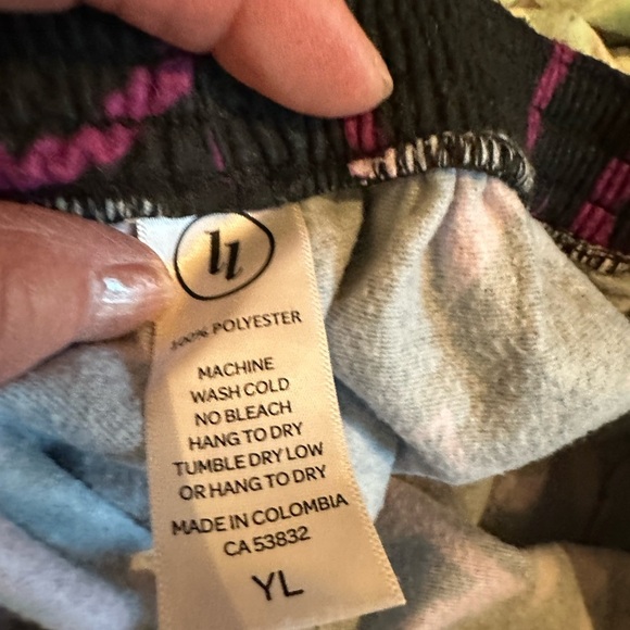 Ladies Women’s Size Small Purple & Black Flannel Stars Pajama Pants - Picture 3 of 3